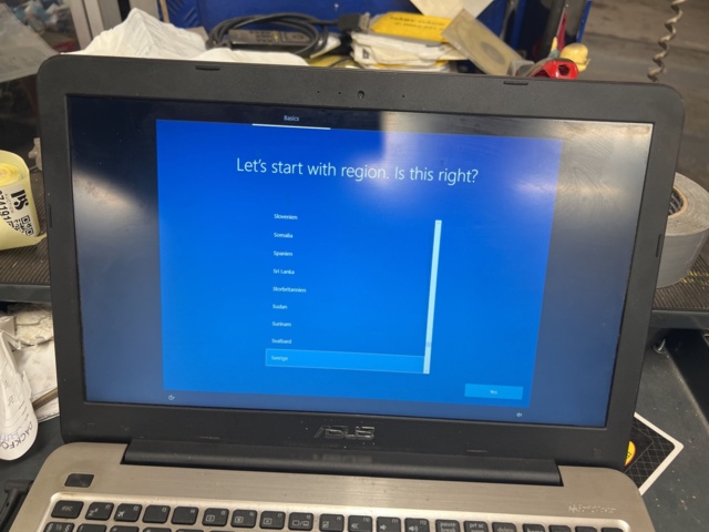 974190-3 Workshop computer ASUS 8GB / i5