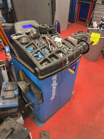 974192-1 Tire balancing machine Ravaglioli -2012