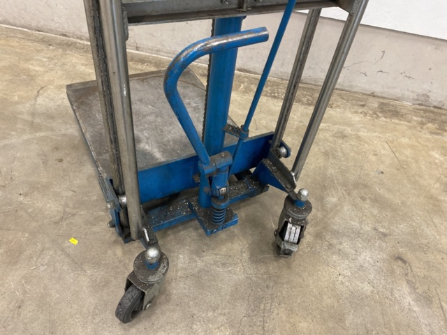 979491-3 Lift trolley