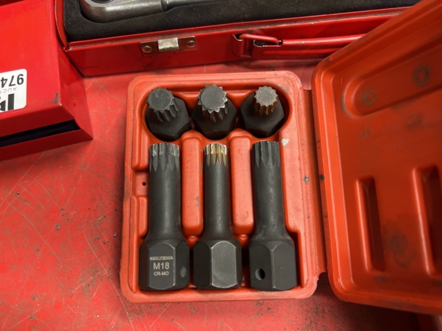 974212-5 Tool kits from IDG-Tools