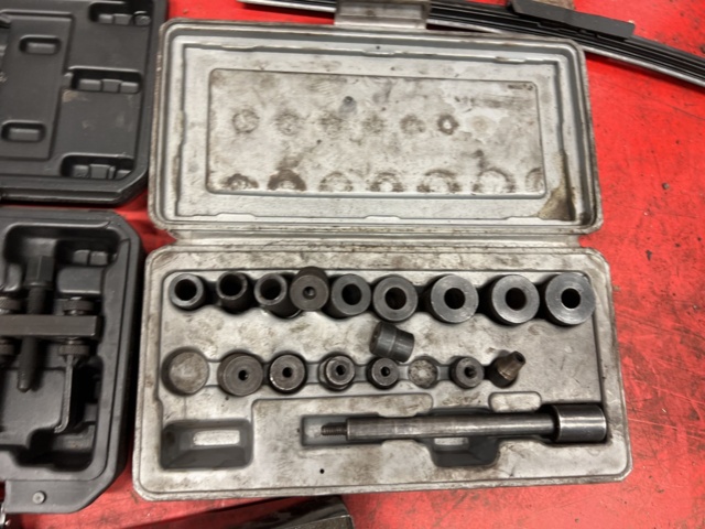 974215-4 Special tools, 6 different sets
