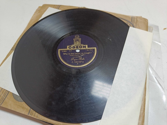 887947-49 Large stone cake / gramophone record collection
