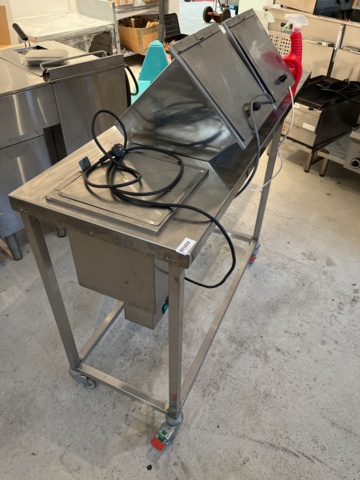 921024-8 Stainless bench with heating boxes & water bath