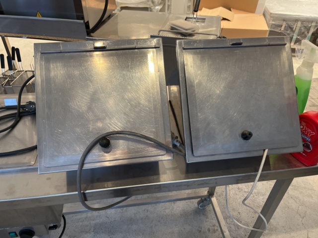 921024-5 Stainless bench with heating boxes & water bath