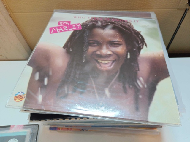 887951-9 Large LP record collection, approx. 65 records