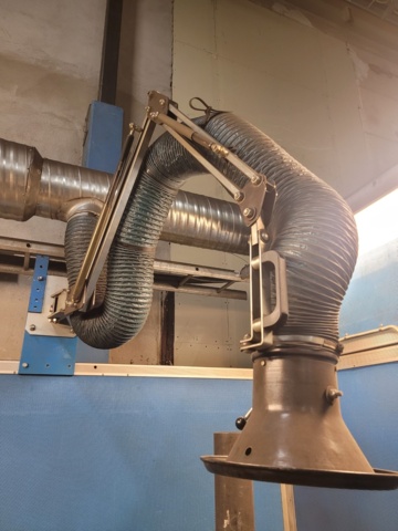 4 point extraction arms with wall mount - PS Auction - We value the ...