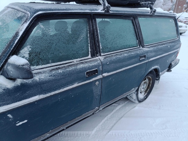 928741-26 Volvo 245 2.3 -1993