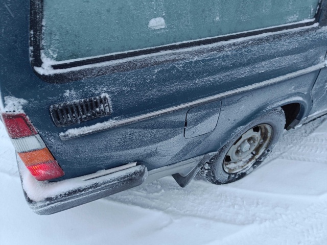 928741-39 Volvo 245 2.3 -1993