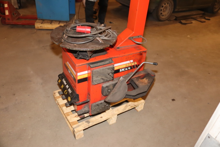981735-6 Tire inverting machine Sicam BE502