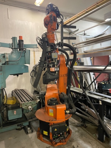 934785-1 KUKA KR200 Industrial robot