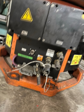 934785-9 KUKA KR200 Industrial robot