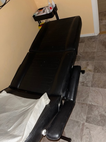 921063-3 Treatment bed & side furniture with stone slab