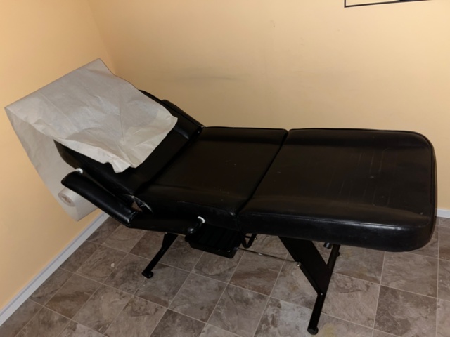 921063-1 Treatment bed & side furniture with stone slab