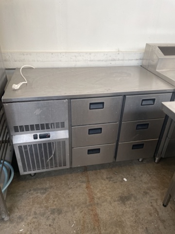 934856-2 Cooling bench