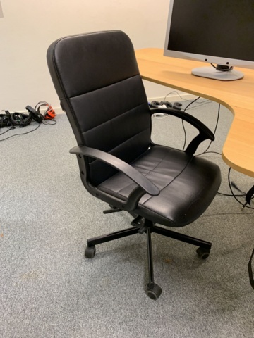 940841-2 Desk electrically raise/lower with computer screen and office chair