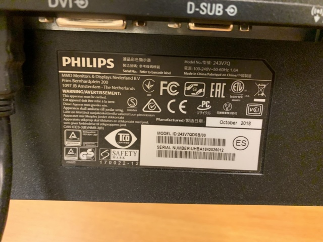 940843-5 Desk electrically raise/lower with double computer screens and office chair