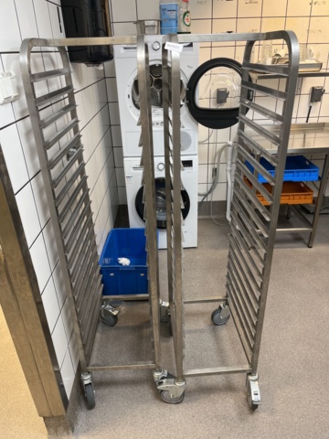 962621-1 2 tray trolleys