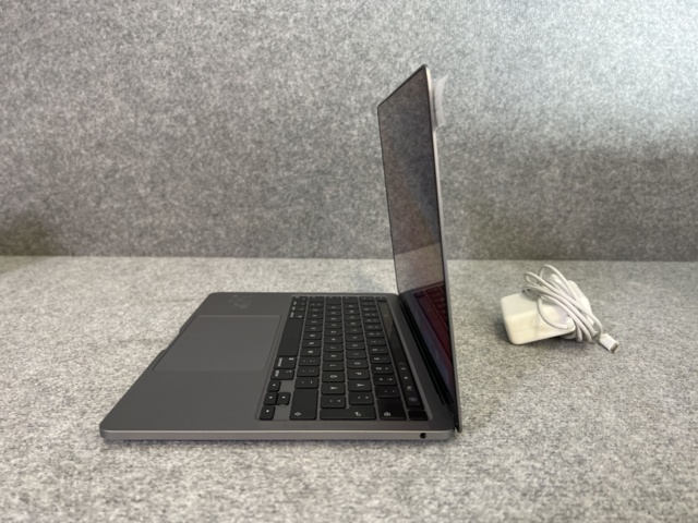 869529-4 MacBook Pro (13-inch, M1, 2020)