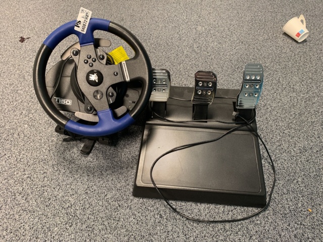 940872-1 Steering wheel and pedals for Playstation Thrustmaster T150