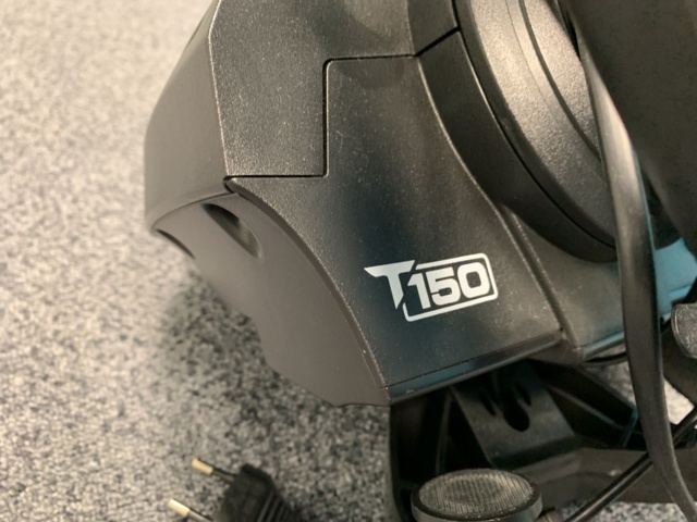 940872-4 Steering wheel and pedals for Playstation Thrustmaster T150