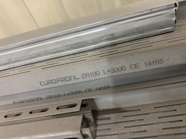 974268-5 Metal profiles