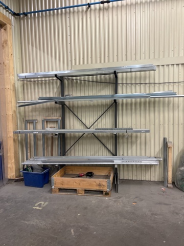 974268-9 Metal profiles