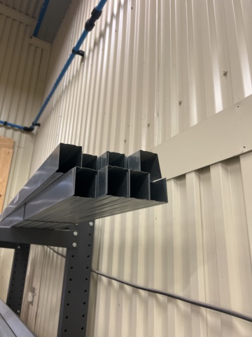 974268-14 Metal profiles