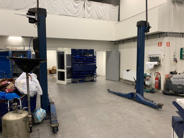 956091-1 2 pillar lift Stone lift Maestro 5 tons