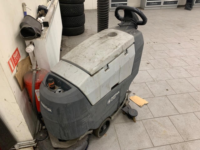 956097-5 Scrubber Nilfisk SC401 (new text)