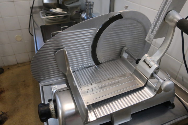 954294-3 Cutting machine, Bizerba Tripas