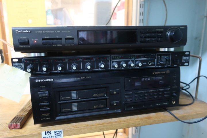 954342-1 Line mixer, Tuner, CD changer and printer