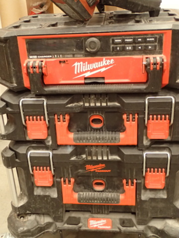 Hilti machines in Milwaukee box. - PS Auction - We value the