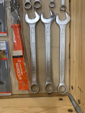 982487-17 Tool range