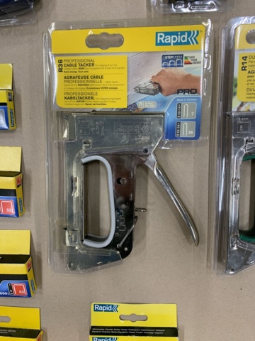 982488-6 Staple guns from Rapid