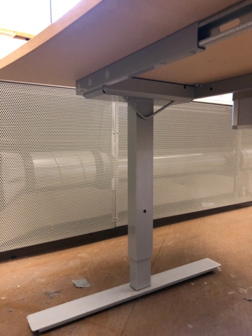 982823-3 Isku työpöytä (ei sähkö) sermillä - Ei pohjahintaa