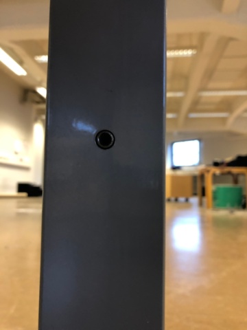 982824-9 Isku työpöytä (ei sähkö) sermillä - Ei pohjahintaa