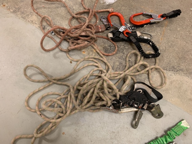 940897-11 Fall protection equipment