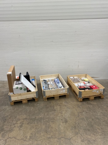 983060-1 Assortment of ventilation items etc