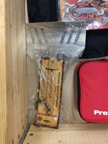 983060-3 Assortment of ventilation items etc