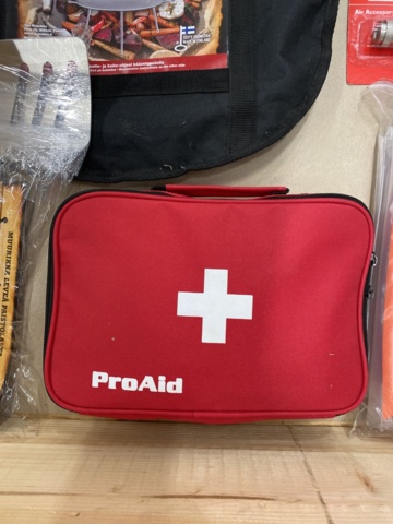 983060-4 Assortment of ventilation items etc