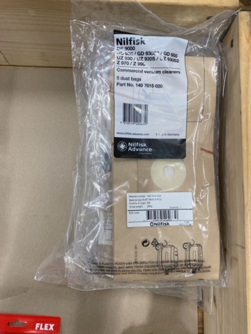 983060-8 Assortment of ventilation items etc