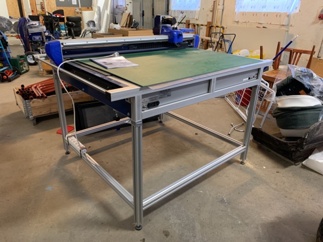 940908-2 Cutting table plotter Pirina SML 1000-17031