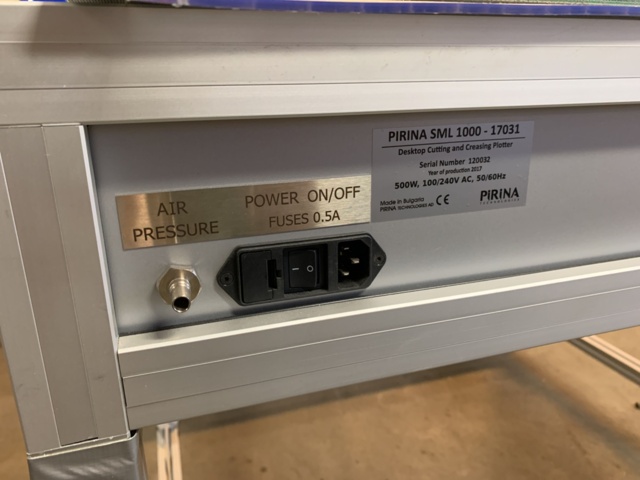 940908-3 Cutting table plotter Pirina SML 1000-17031