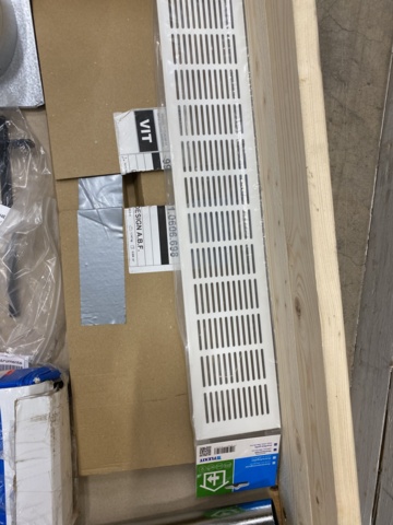 983060-17 Assortment of ventilation items etc