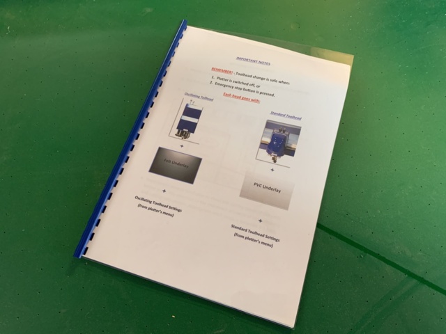 940908-6 Cutting table plotter Pirina SML 1000-17031