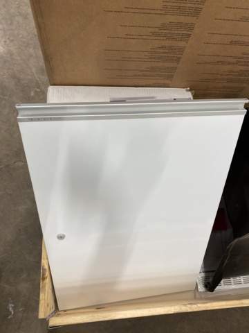 983060-23 Assortment of ventilation items etc