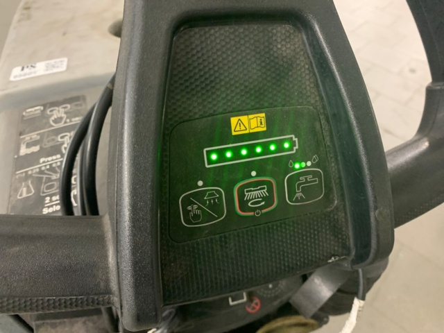 956097-4 Scrubber Nilfisk SC401 (new text)