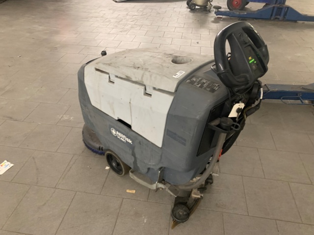 956097-14 Scrubber Nilfisk SC401 (new text)