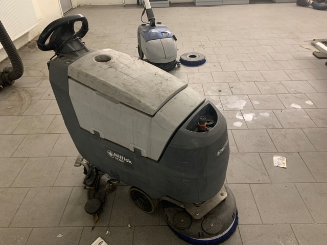 956097-2 Scrubber Nilfisk SC401 (new text)