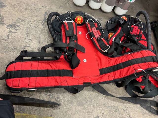 931811-7 Heavy diving system with helmets, surface panel, tubes, vests, hose etc